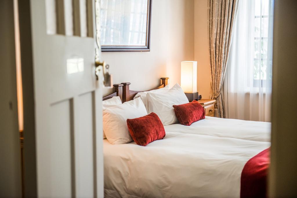 Excelsior Manor Guesthouse Ashton Екстер'єр фото